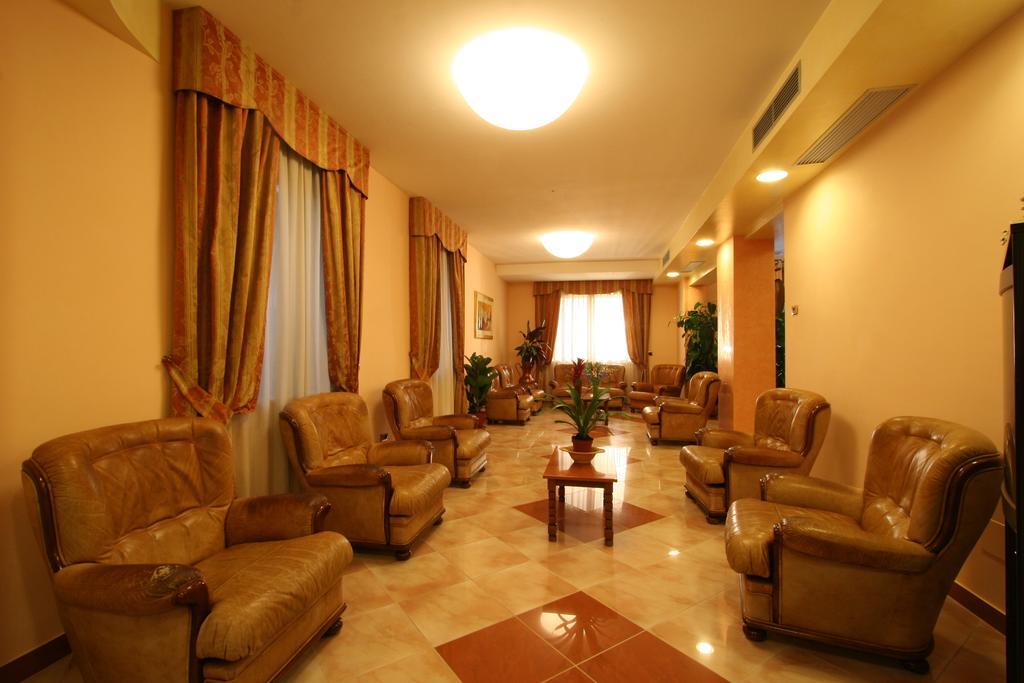 Hotel Villa Luca Chianciano Terme Exterior foto