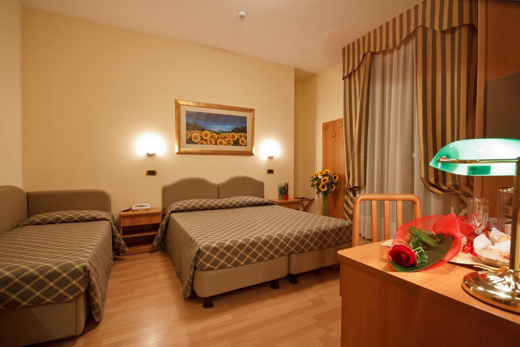 Hotel Villa Luca Chianciano Terme Exterior foto